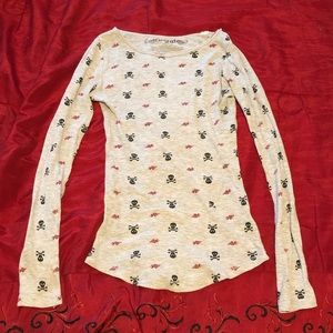 Skulls and cross bones long sleeve top